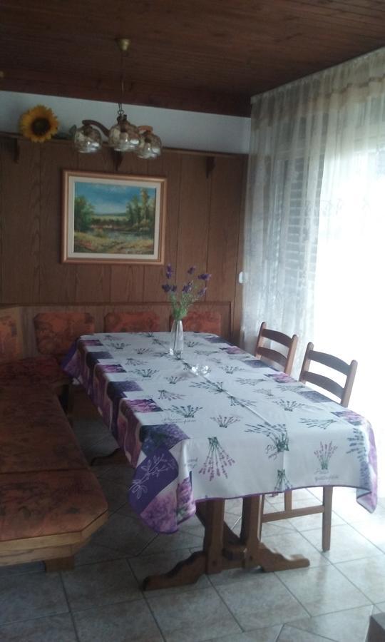 Sound Apartma Eva Apartment Radovljica Bagian luar foto